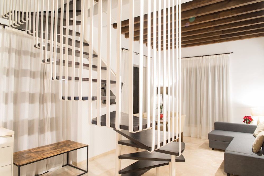 Photo of Livingroom in Central District