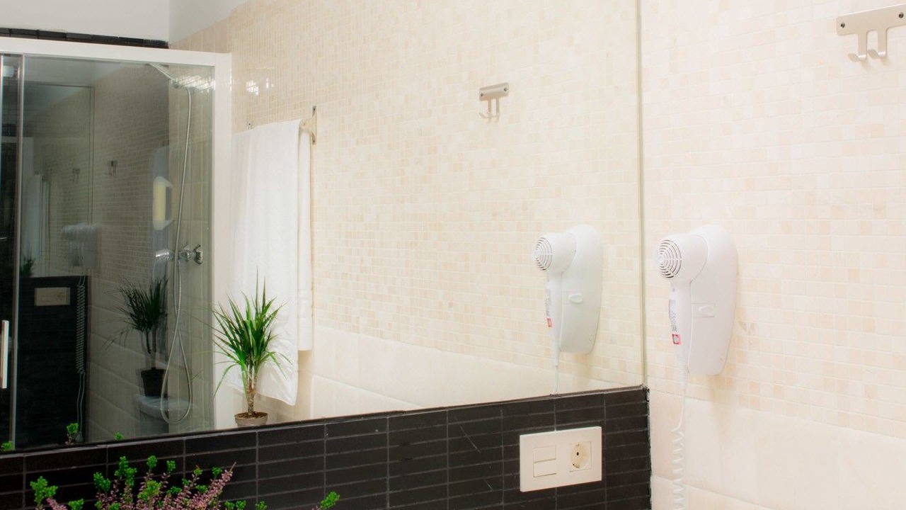 Photo of Bathroom in Central District