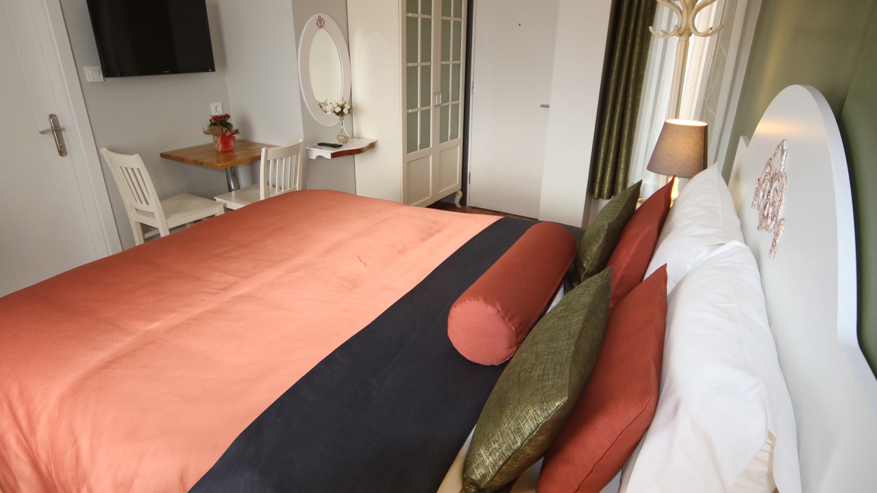Photo of Bedroom in Gumussuyu Mahallesi