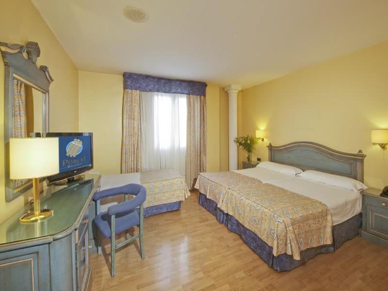 Photo of Bedroom in Figares