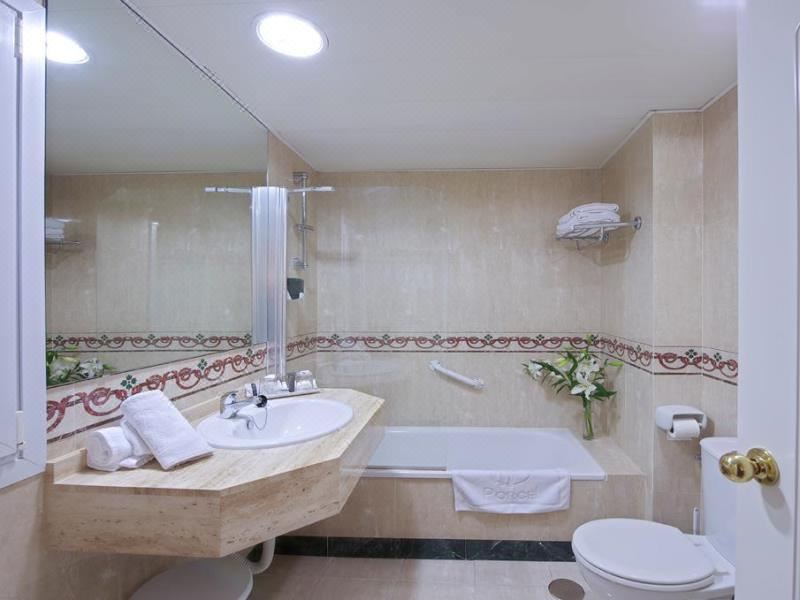 Photo of Bathroom in Figares