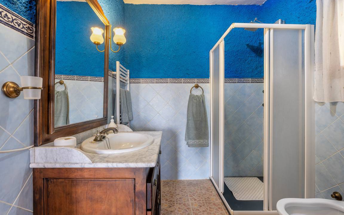 Photo of Bathroom in Orgiva