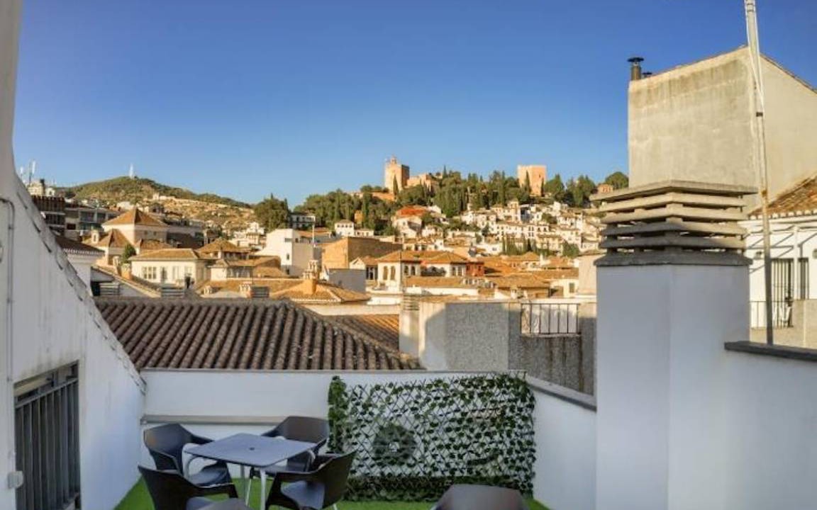 Photo of Patio Balcony in Central District