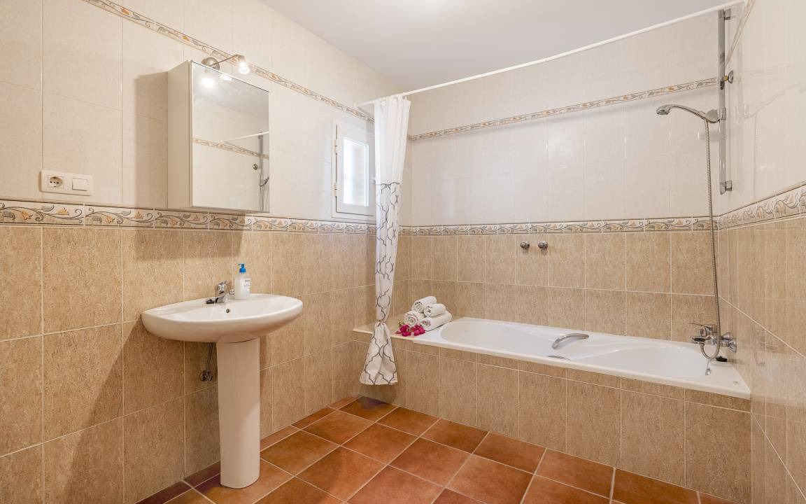 Photo of Bathroom in Otivar