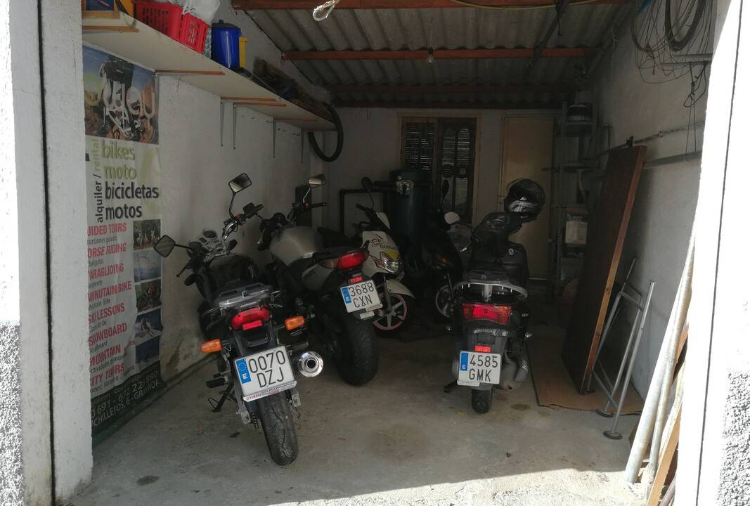 Photo of Others in Genil