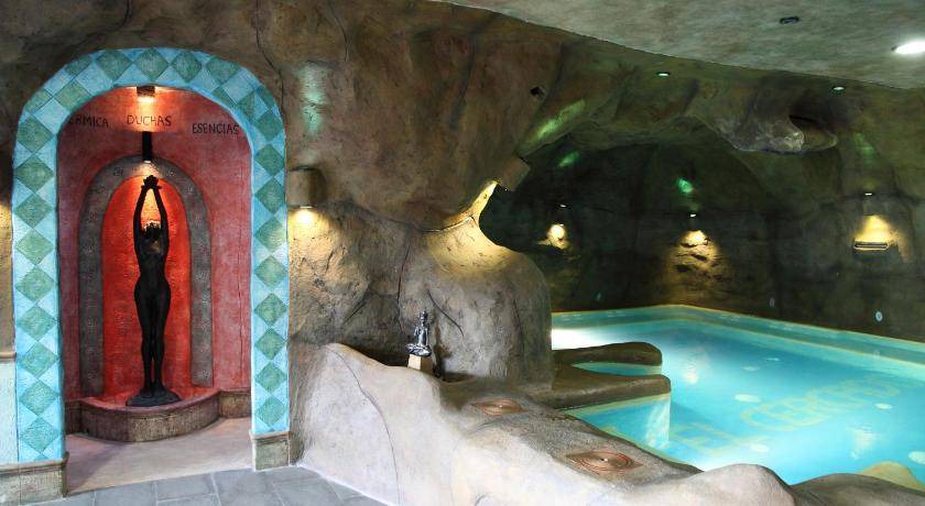 Photo of Bathroom in Alcutar