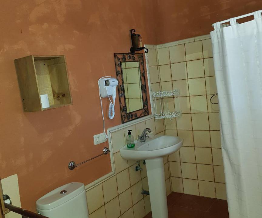 Photo of Bathroom in Algarinejo