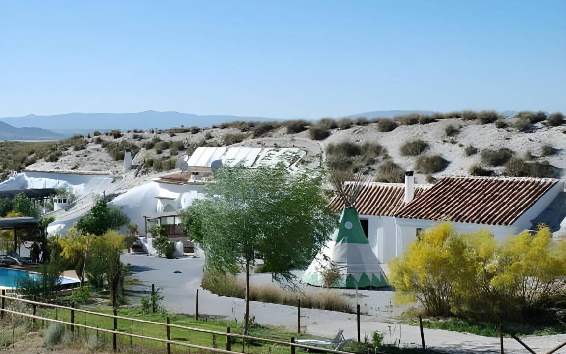 Photo of Others in Baza