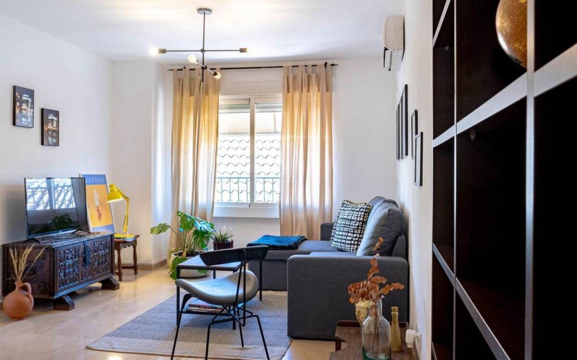 Photo of Livingroom in Central District