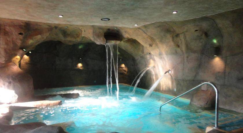 Photo of Bathroom in Alcutar