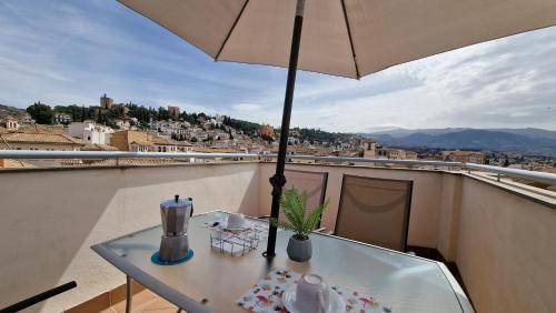 Photo of Patio Balcony in Central District