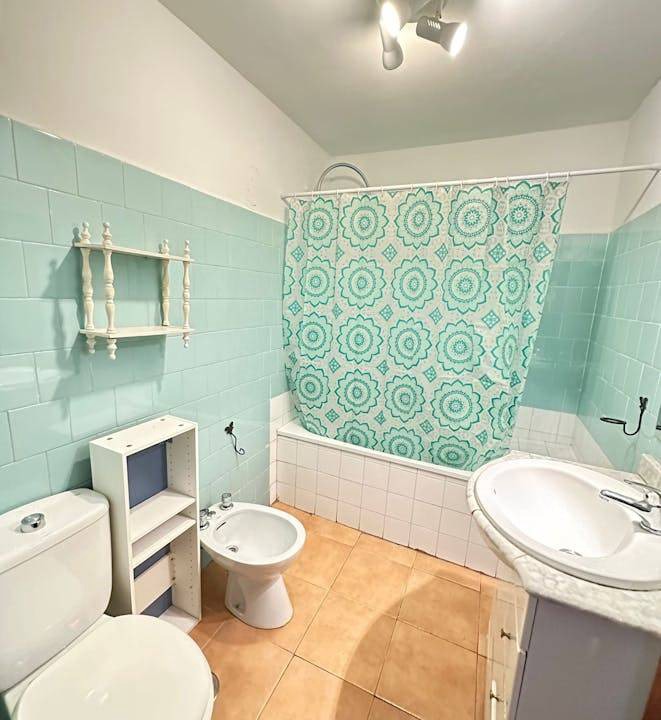 Photo of Bathroom in Central District