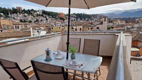 Photo of Patio Balcony in Central District