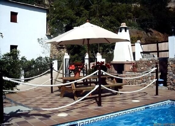 Photo of Others in Mecina Bombaron