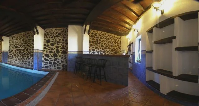 Photo of Others in Mecina Bombaron