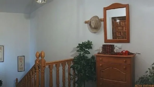 Photo of Others in Mecina Bombaron