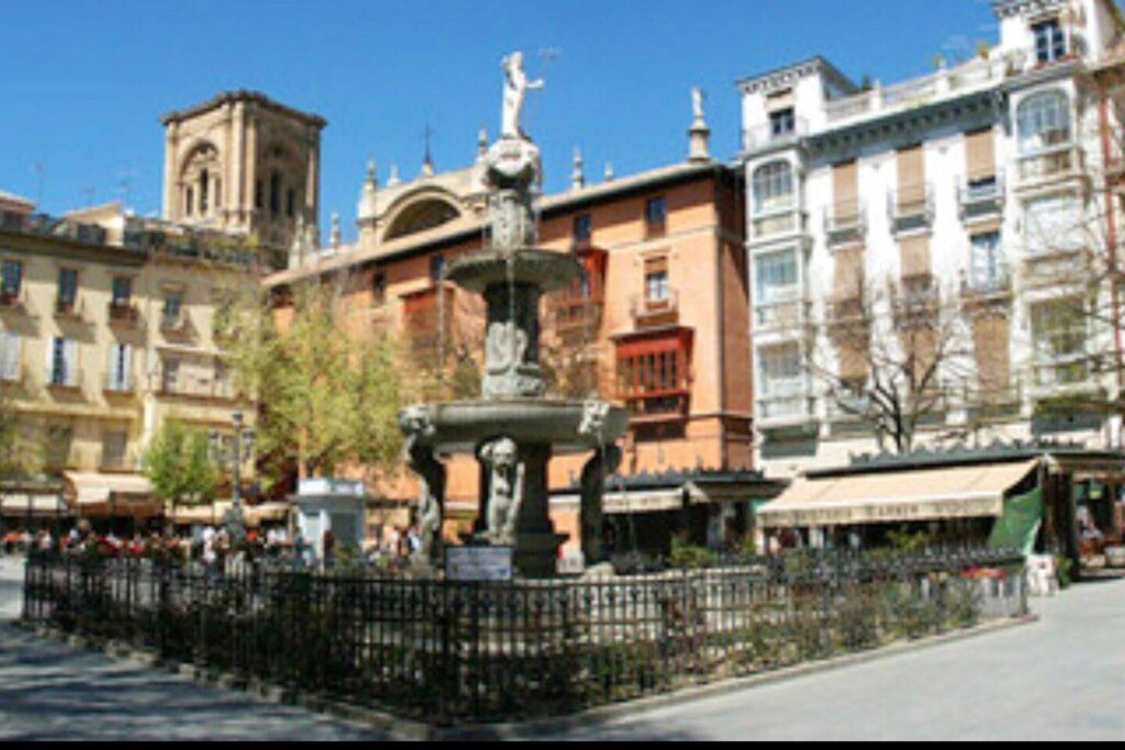 Photo of Buildings in Albaicin
