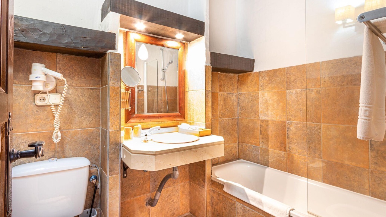 Photo of Bathroom in Busquistar