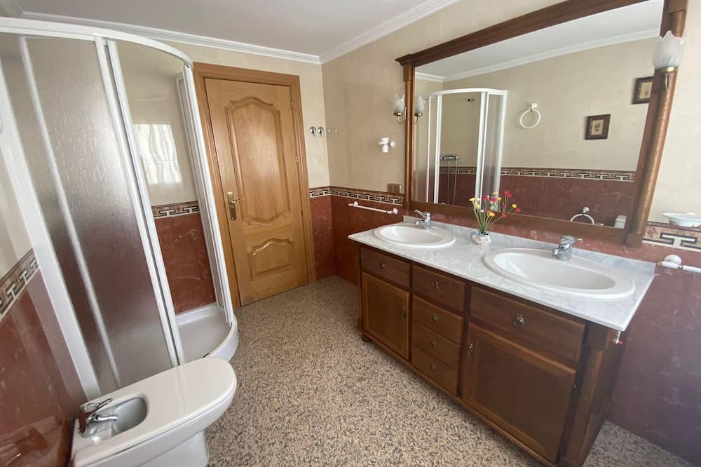 Photo of Bathroom in Montillana