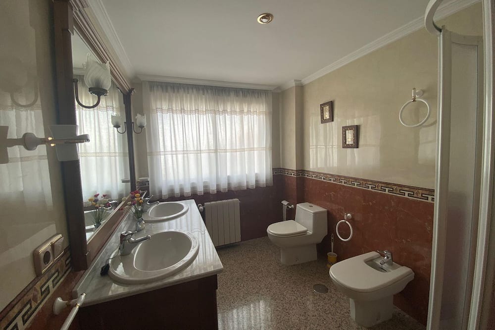 Photo of Bathroom in Montillana