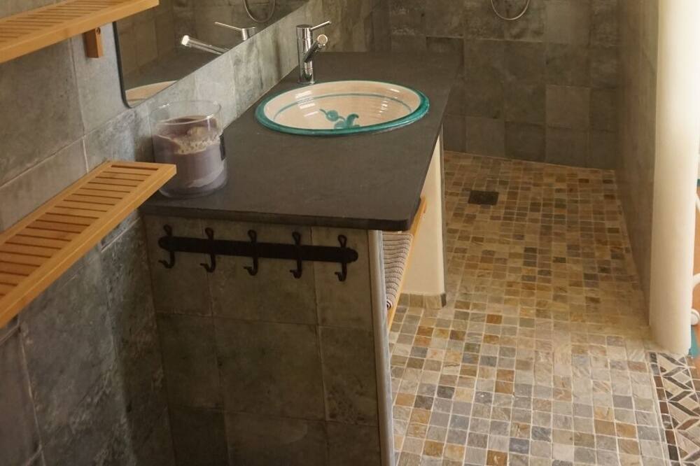 Photo of Bathroom in Gor