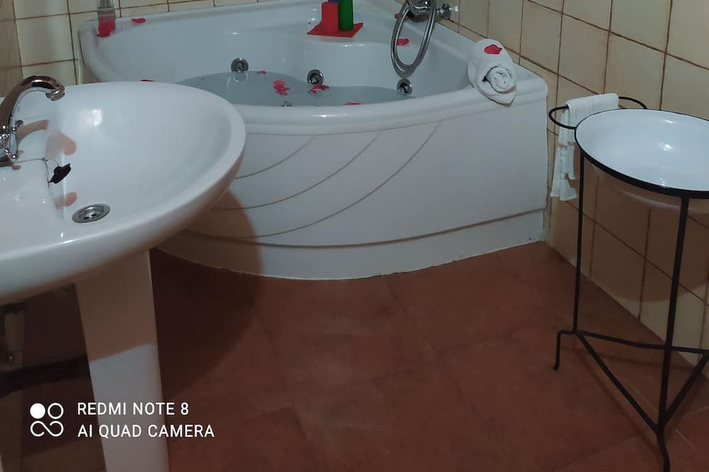 Photo of Bathroom in Algarinejo