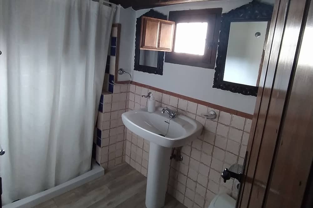 Photo of Bathroom in Algarinejo
