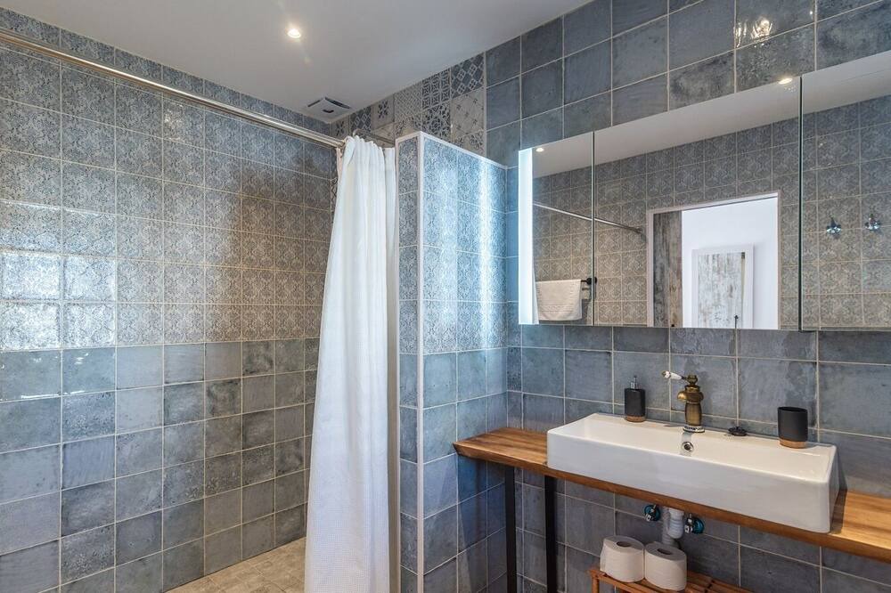 Photo of Bathroom in Santa Cruz del Comercio