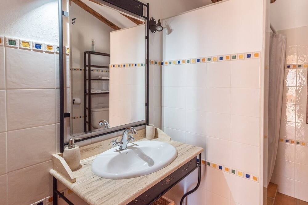 Photo of Bathroom in Santa Cruz del Comercio