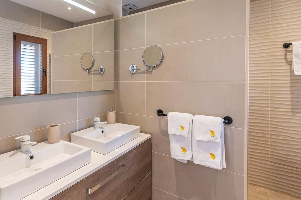 Photo of Bathroom in Santa Cruz del Comercio