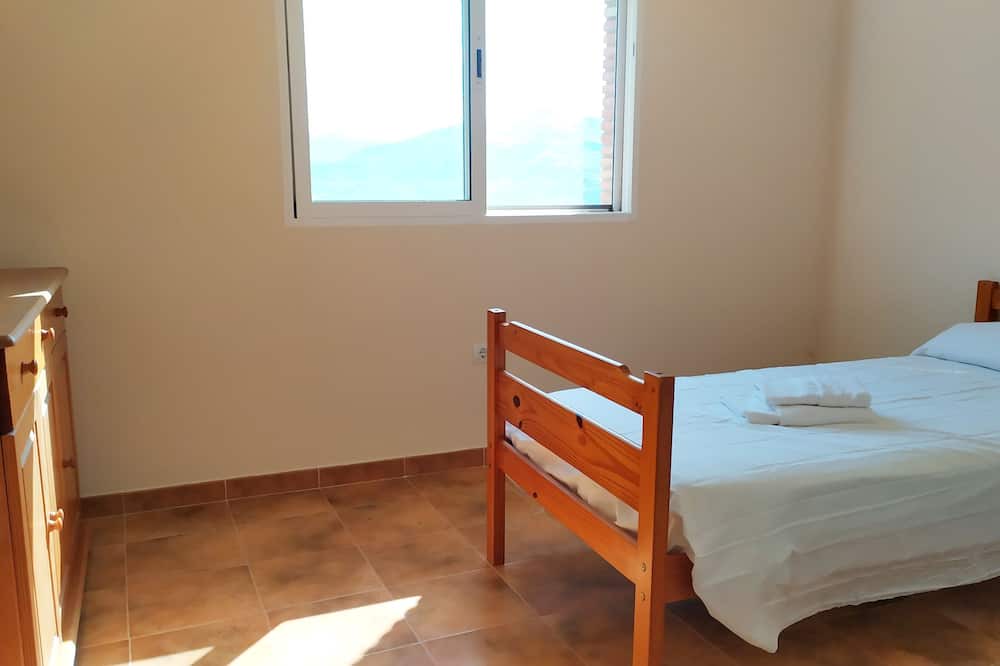 Photo of Bedroom in Jete