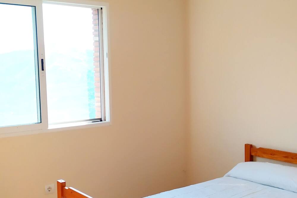Photo of Bedroom in Jete