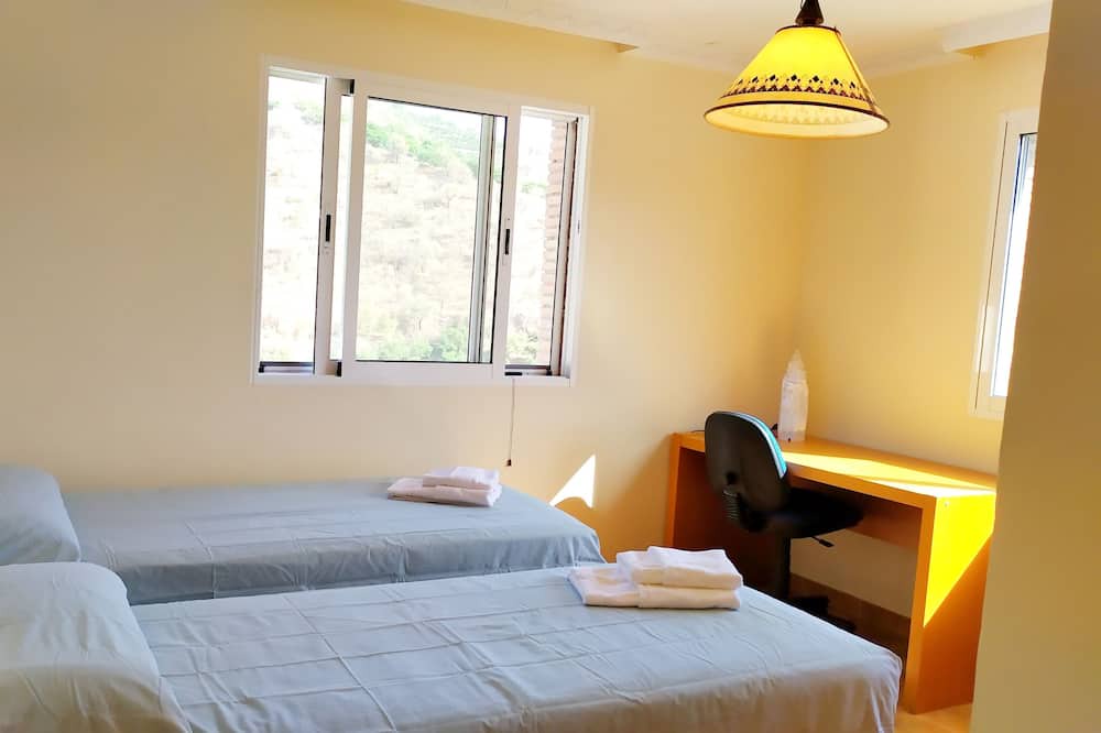 Photo of Bedroom in Jete