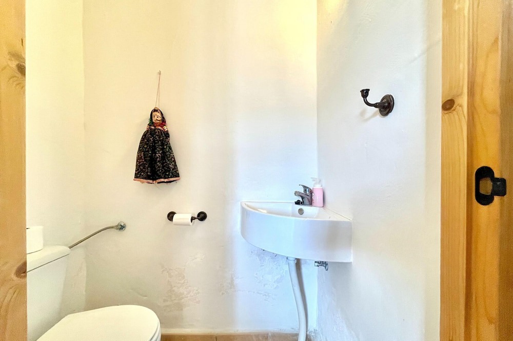 Photo of Bathroom in Cullar