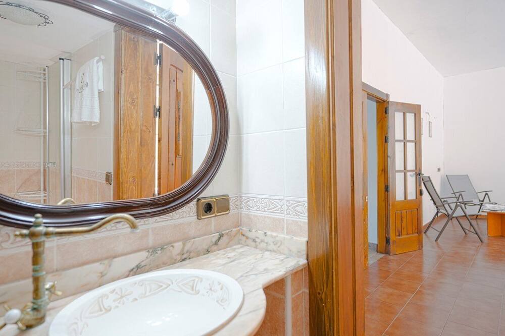 Photo of Bathroom in Alcolea