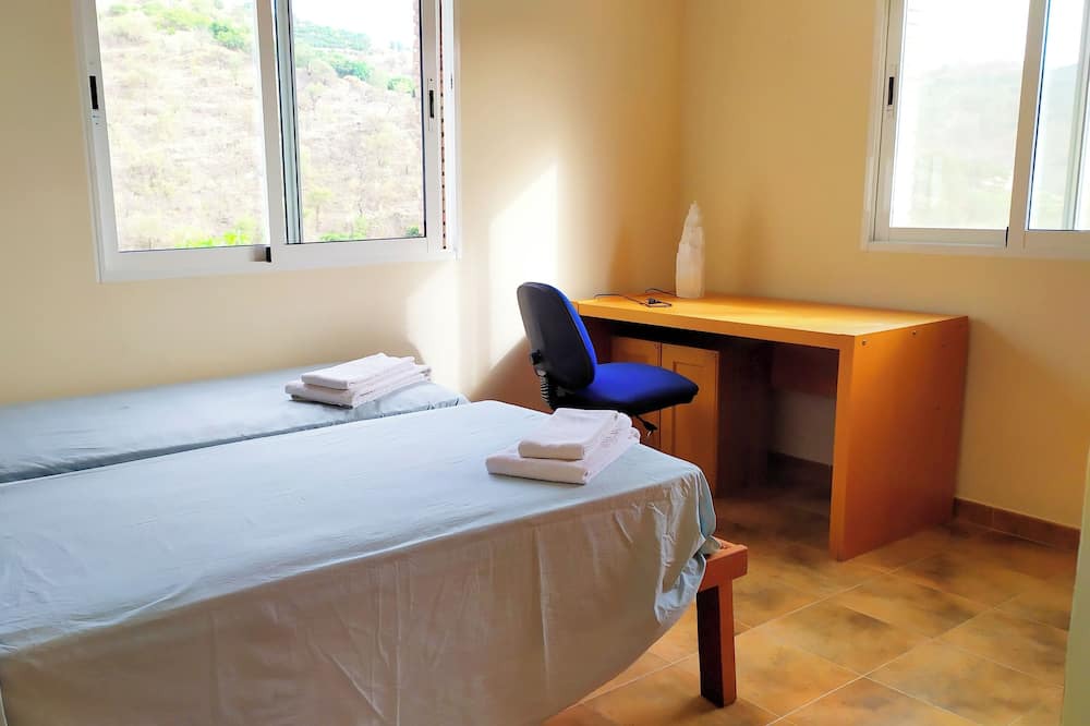 Photo of Bedroom in Jete
