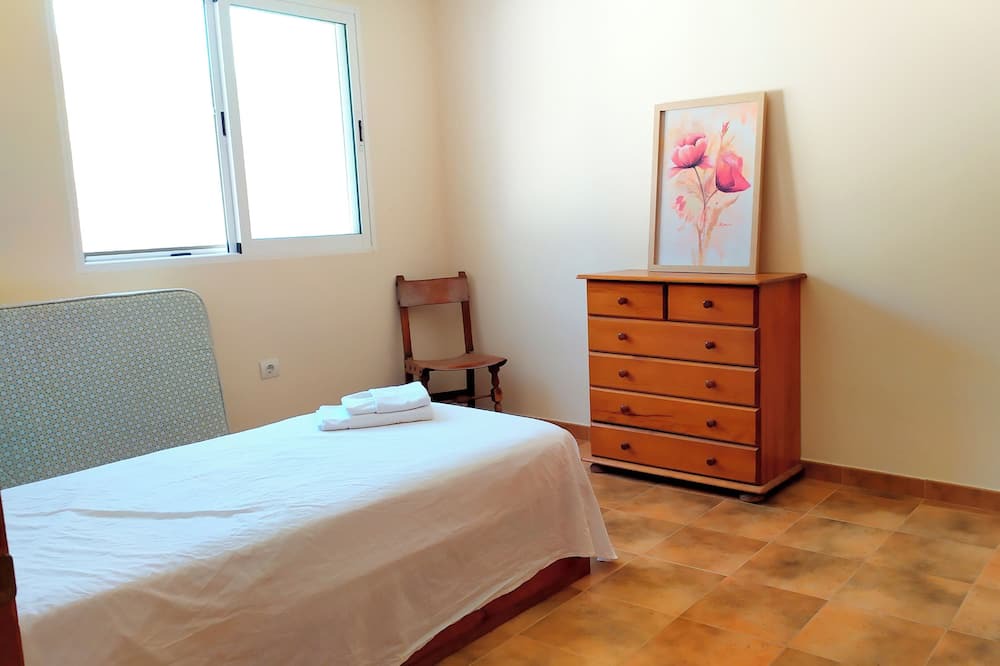 Photo of Bedroom in Jete