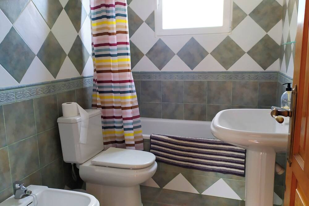 Photo of Bathroom in Jete