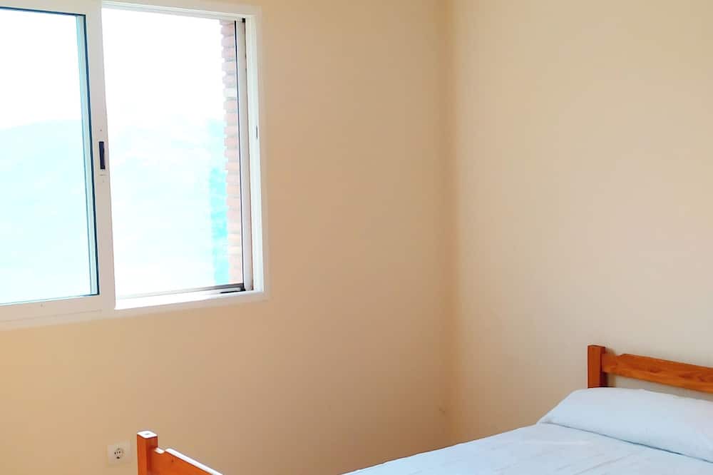 Photo of Bedroom in Jete