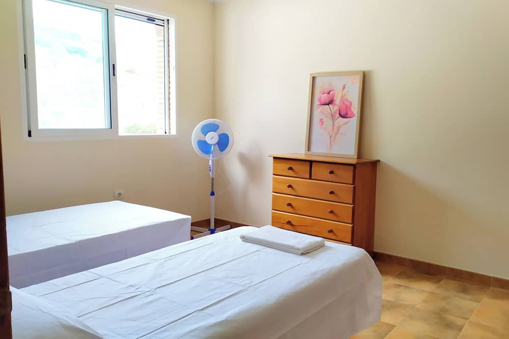 Photo of Bedroom in Jete