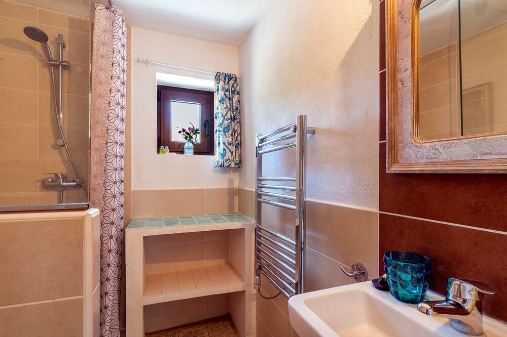 Photo of Bathroom in Orgiva