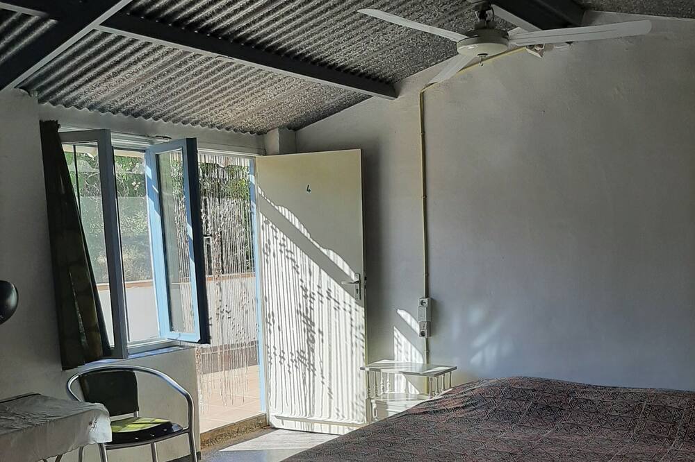 Photo of Bedroom in Alquife
