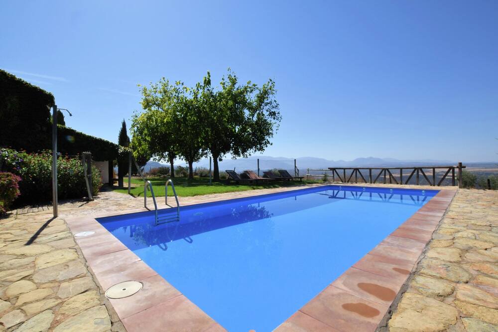 Photo of Outdoor in Algarinejo