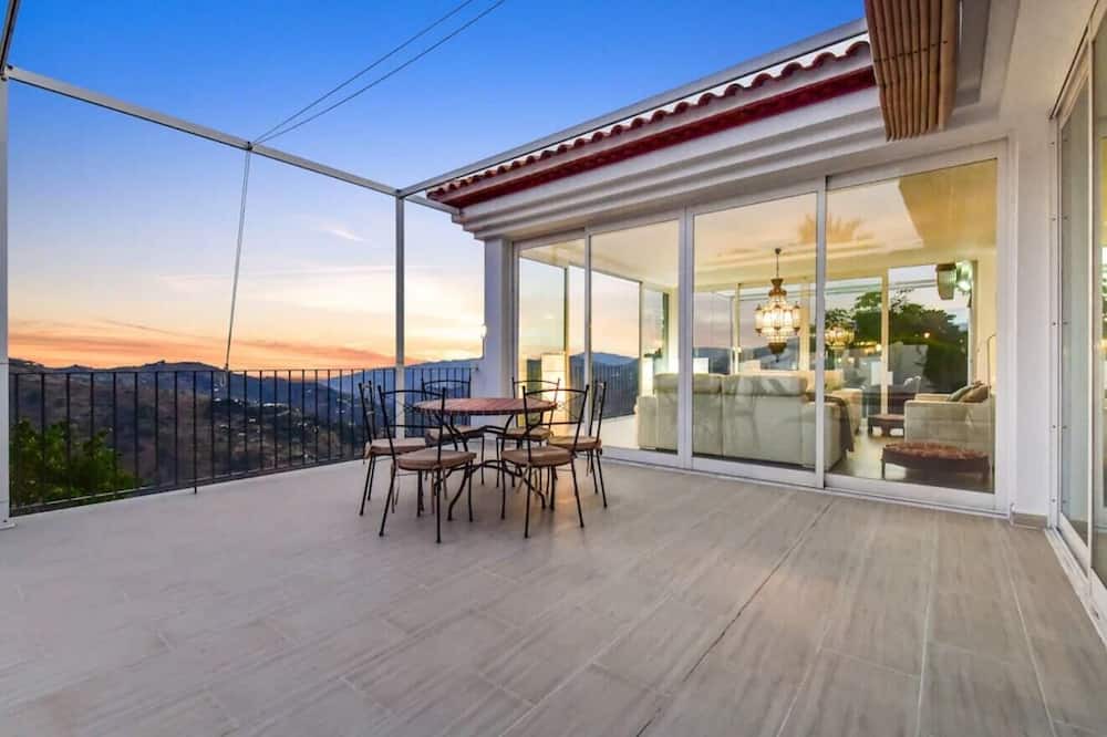 Photo of Patio Balcony in Jete
