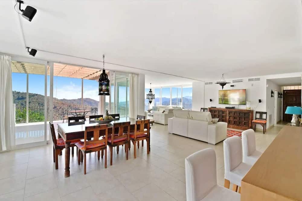 Photo of Livingroom in Jete
