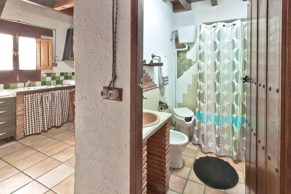 Photo of Bathroom in Serval