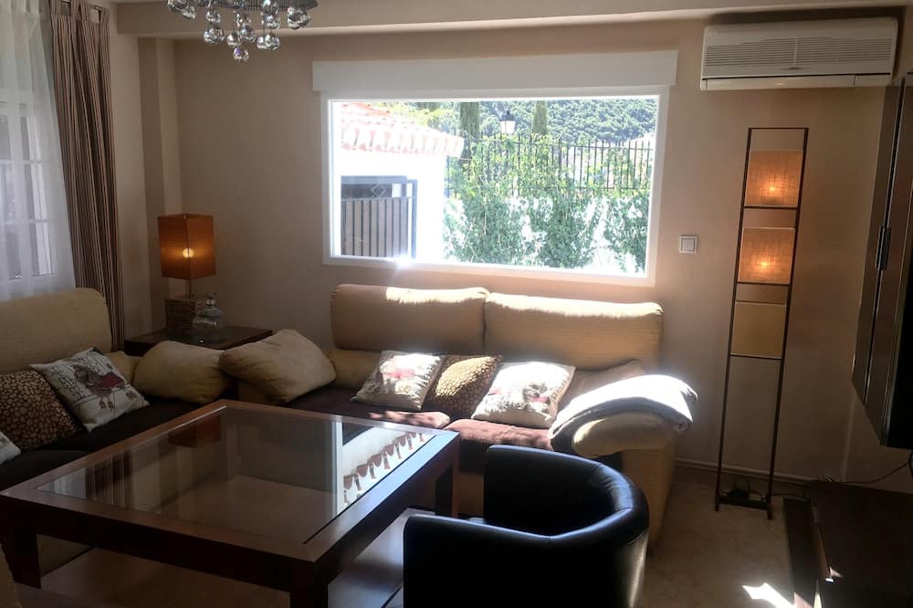 Photo of Livingroom in Conchar
