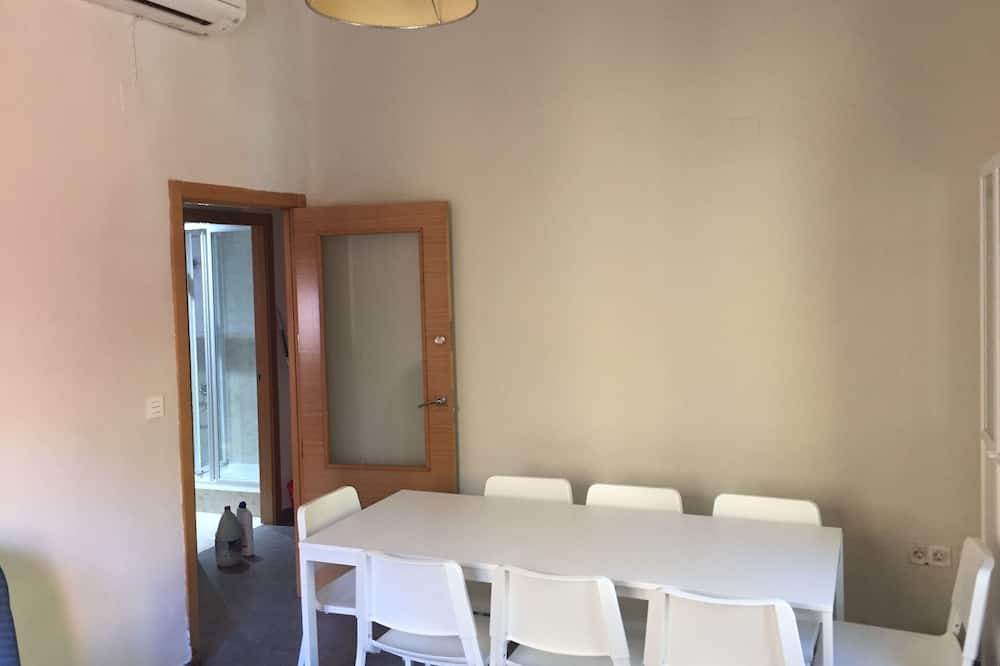 Photo of Kitchen in Plaza de Toros-Doctores-San Lazaro