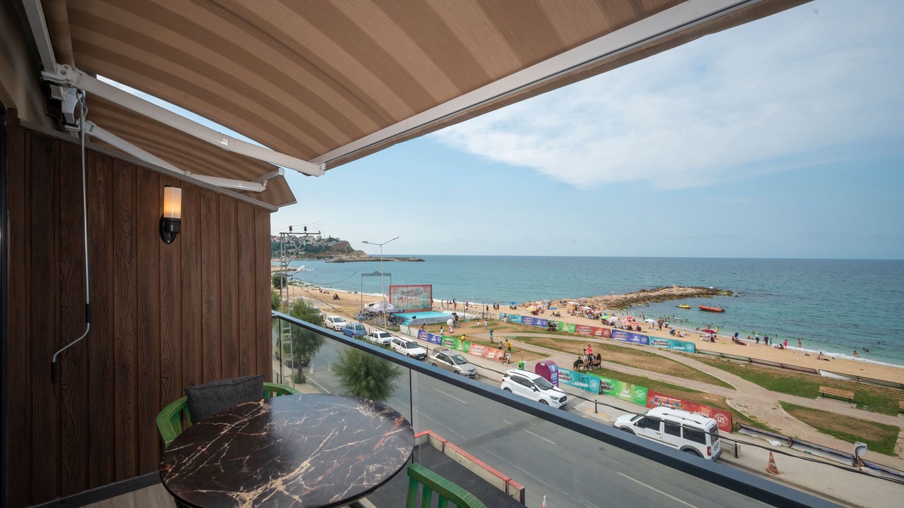 Photo of Patio Balcony in Karaburun Koyu