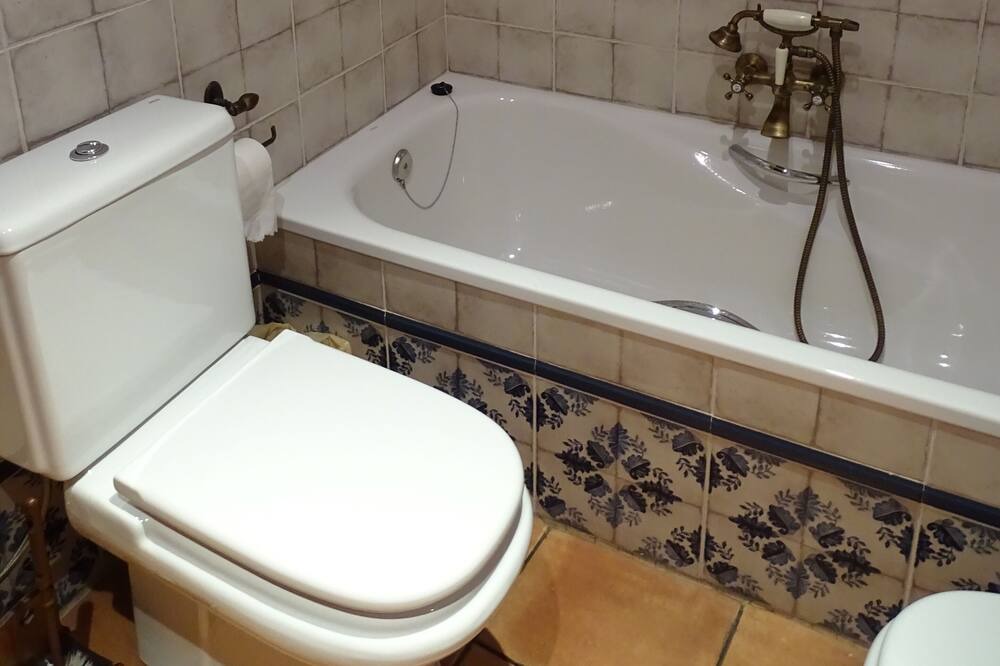 Photo of Bathroom in Conchar
